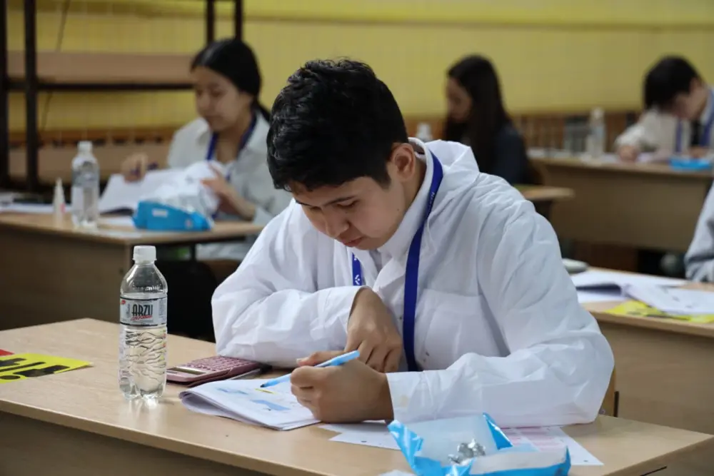 Стартовал заключительный этап республиканской олимпиады по географии и химии (10)