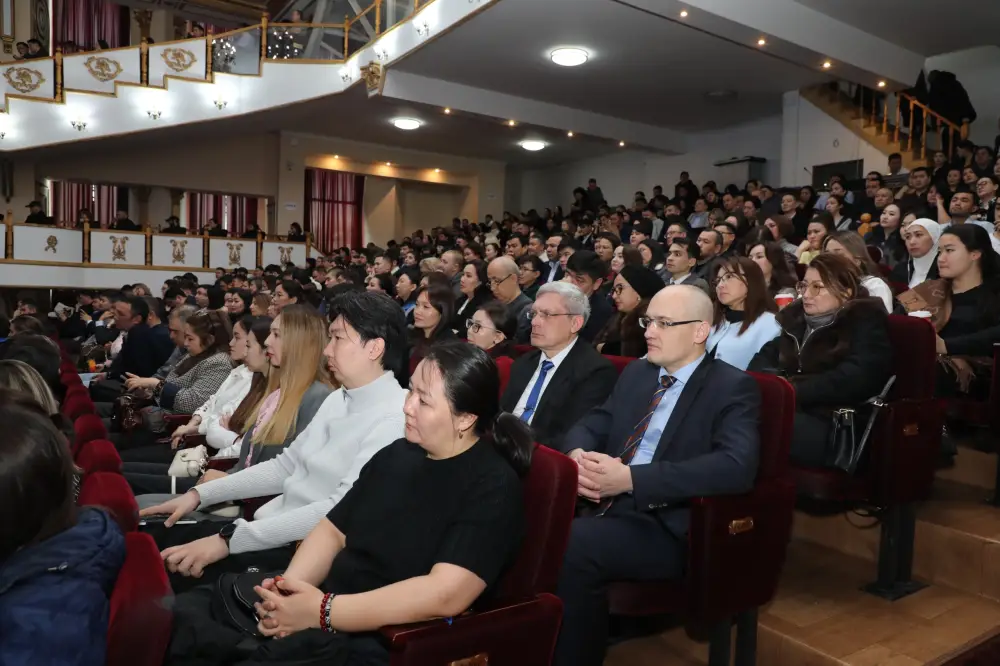 Обсуждение изменений в Конституцию Казахстана: акцент на верховенстве закона и инвестиционной привлекательности Павлодаре
