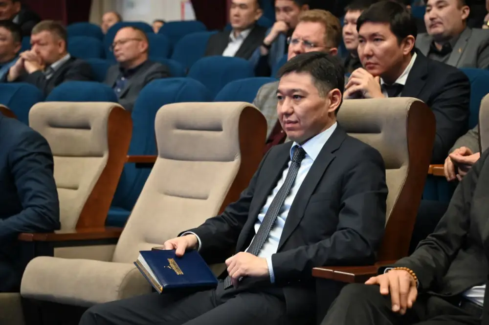 В Минобороны проведено совещание по вопросам развития отечественного оборонно-промышленного комплекса (3)