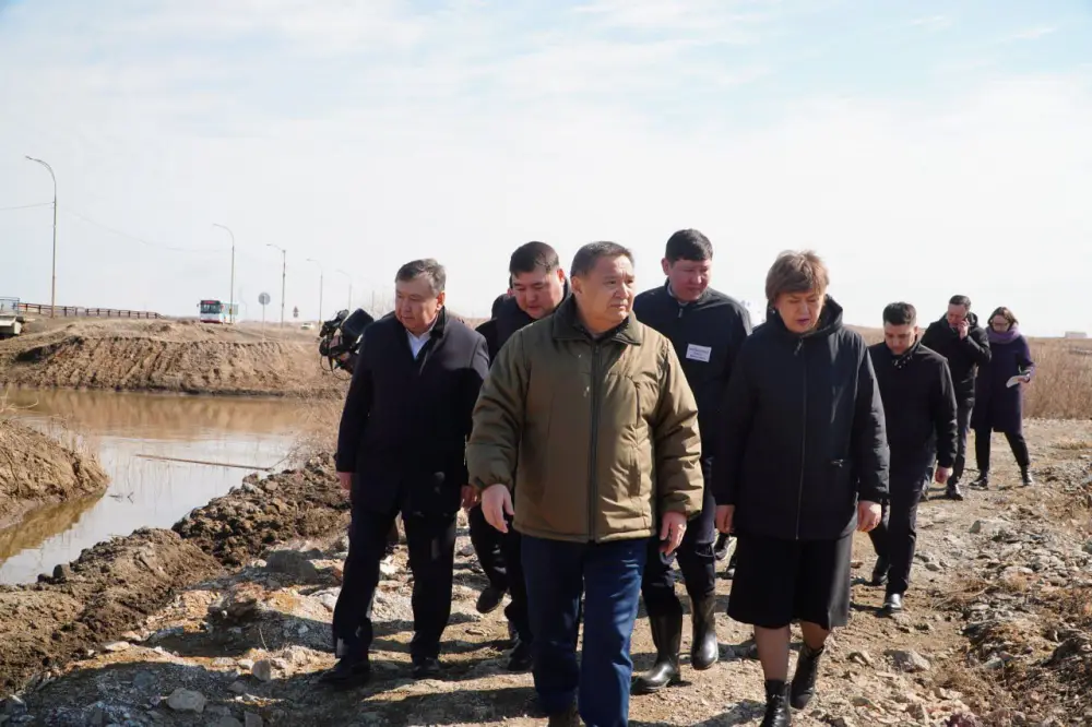 Аким Акмолинской области ознакомился с ходом противопаводковых мероприятий в г. Кокшетау (3)