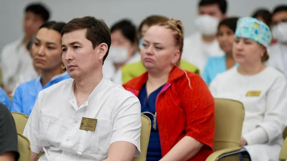 В Усть-Каменогорске обновили после капитального ремонта специализированный медцентр (9)