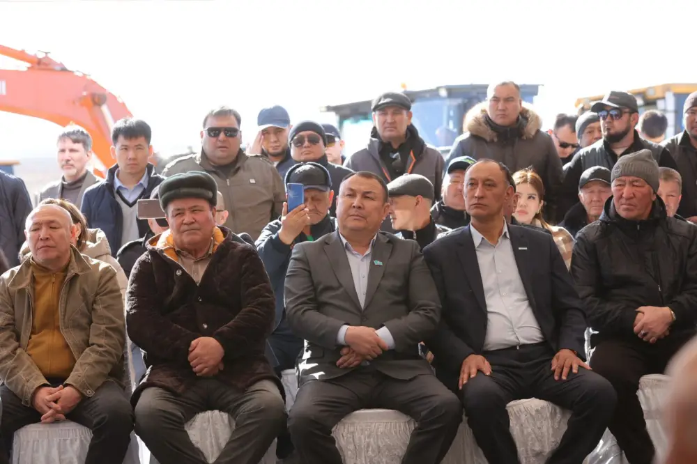 Строительство крупнейшей в Казахстане ветровой электростанции начато в Жамбылской области (6)