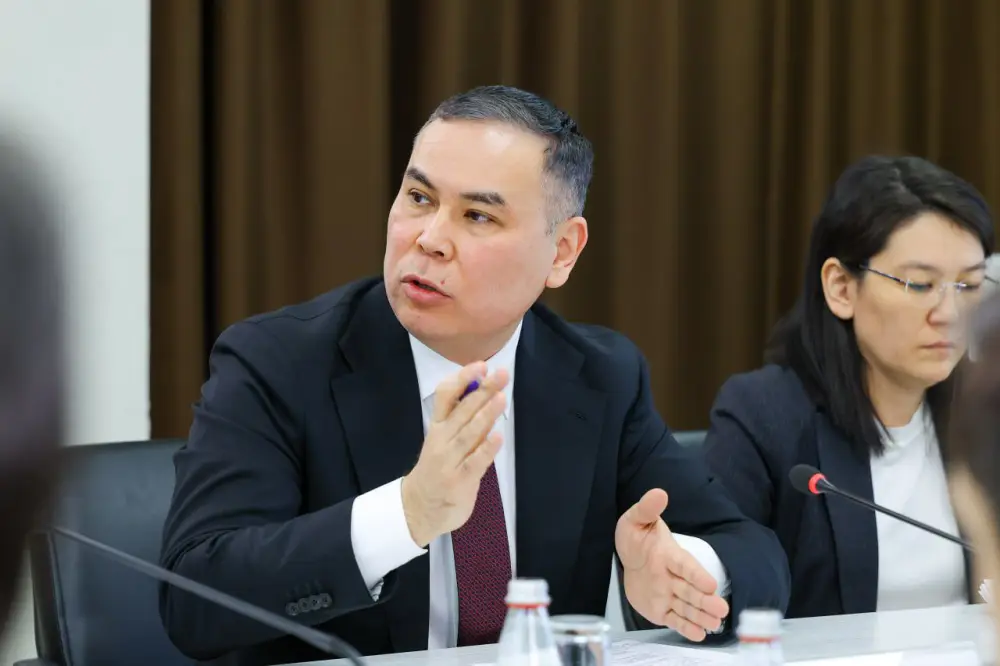 Олжас Бектенов провел совещание по вопросам совершенствования системы здравоохранения (5)