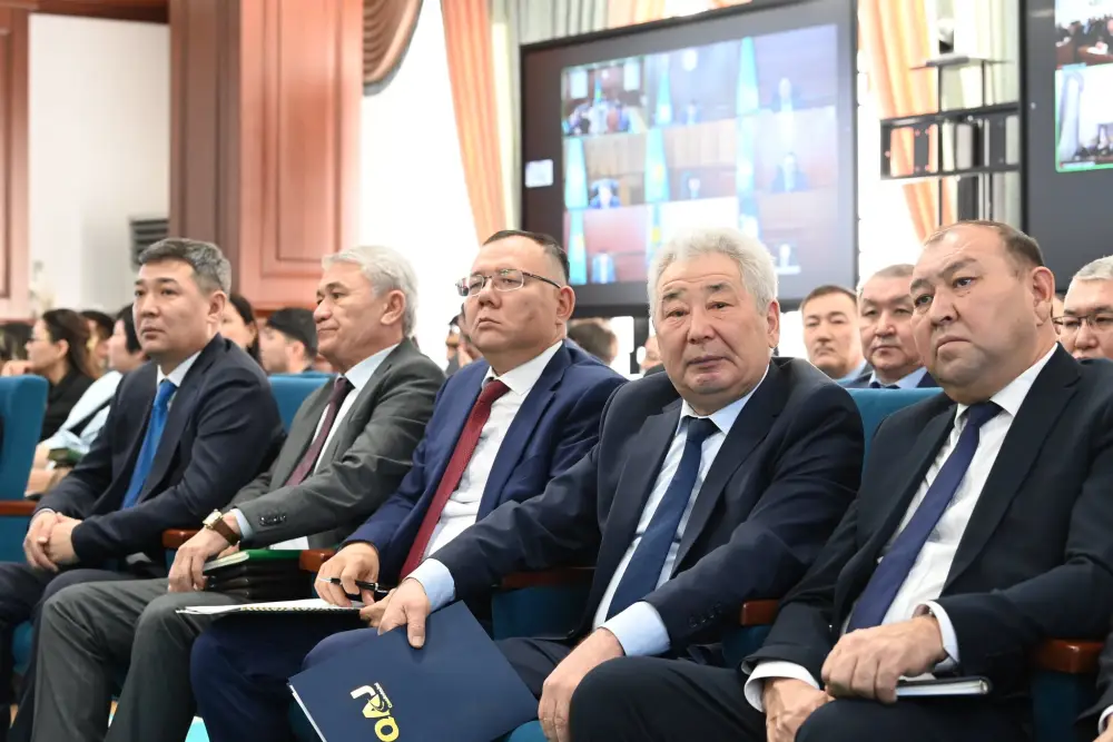 Обсуждены вопросы развития автодорожной отрасли (4)