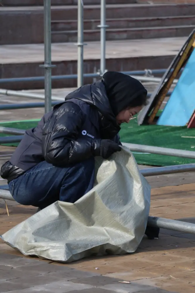 Тазару күні: в Актобе молодежь привела в порядок парки (8)