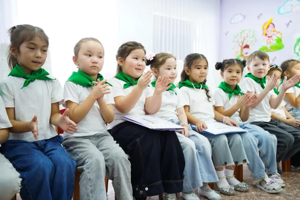 Экологическая инициатива в детском саду «Өрлеу»: формирование ответственности у детей через практику озеленения Павлодаре