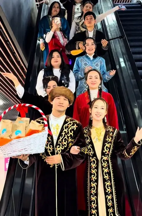 Традиции в тренде: молодёжь Караганды устроила модный флешмоб к Наурызу (3)