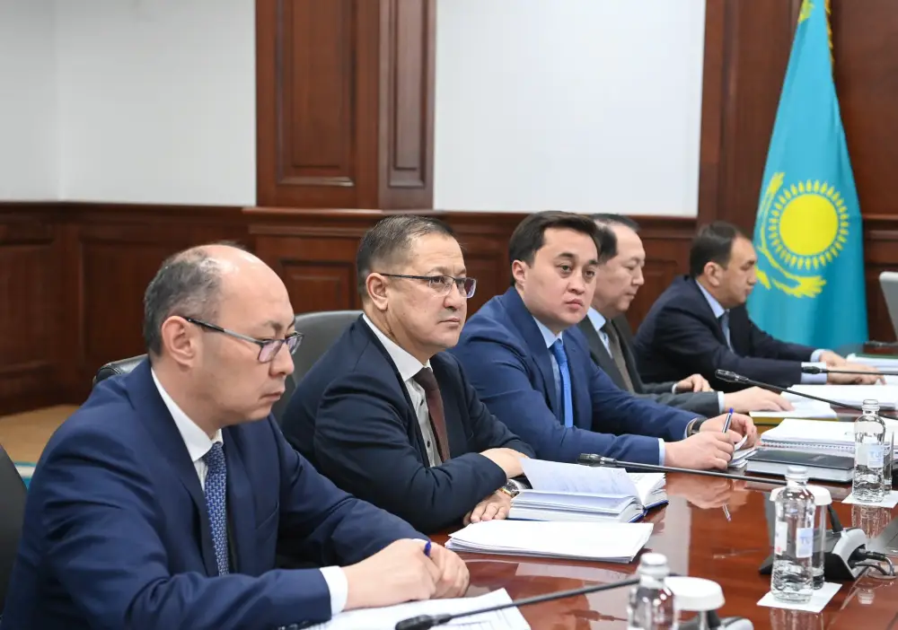 Аким области Нурлыбек Налибаев обсудил качество коммунальных услуг в праздничные дни Павлодаре