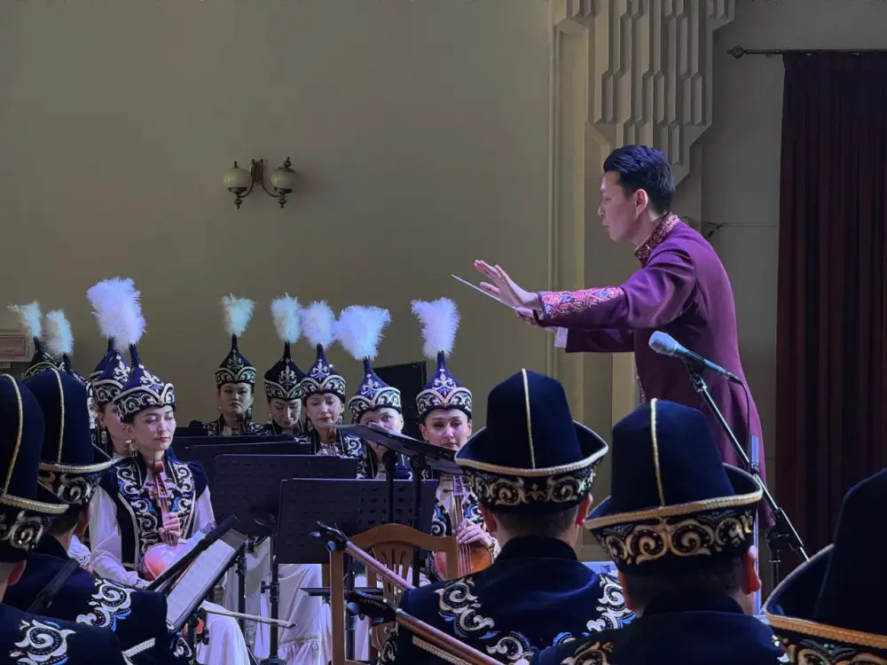 Авторский концерт «Сен үшін» в Алматы: музыкальная программа и выставка национальной одежды Павлодаре