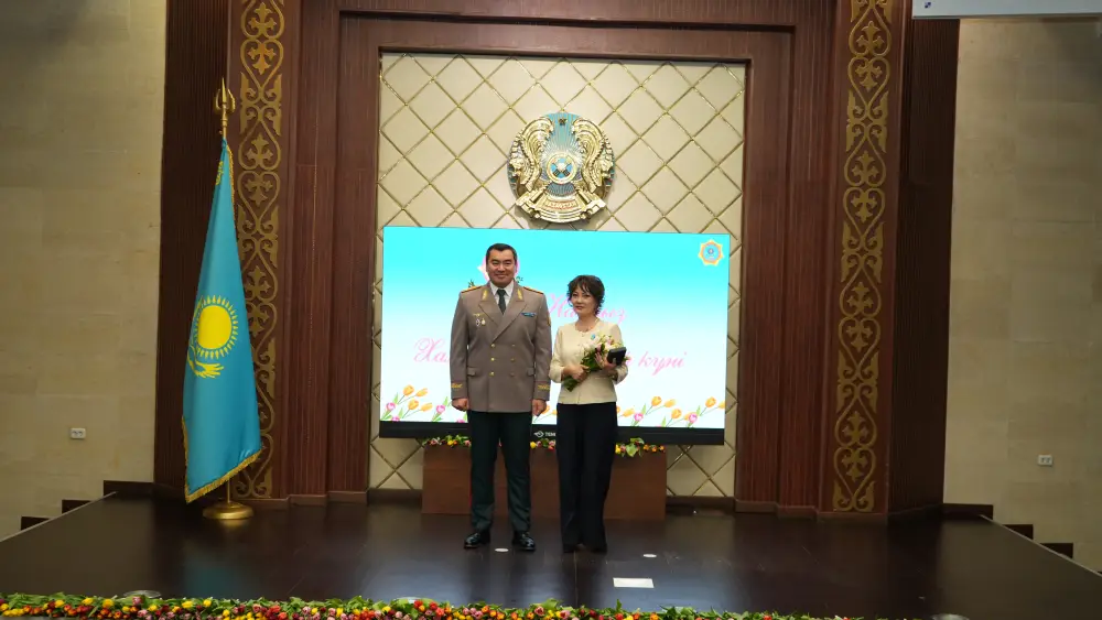 Глава МЧС поздравил женщин ведомства и вручил государственные награды (5)