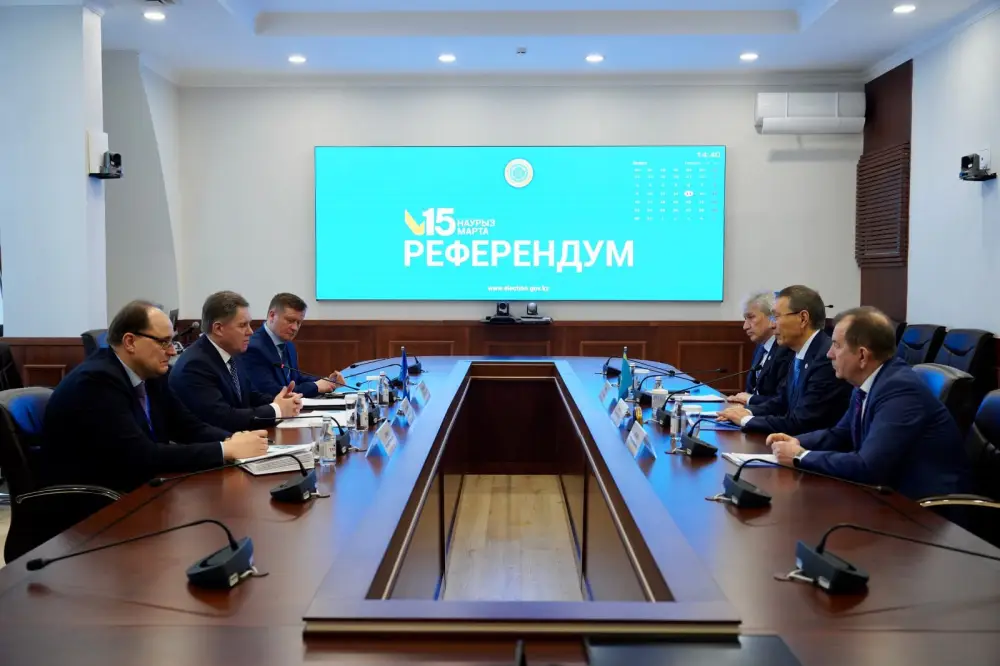 Нурлан Абдиров обсудил с международными наблюдателями подготовку к референдуму в Казахстане, запланированному на 15 марта 2026 года. Павлодаре