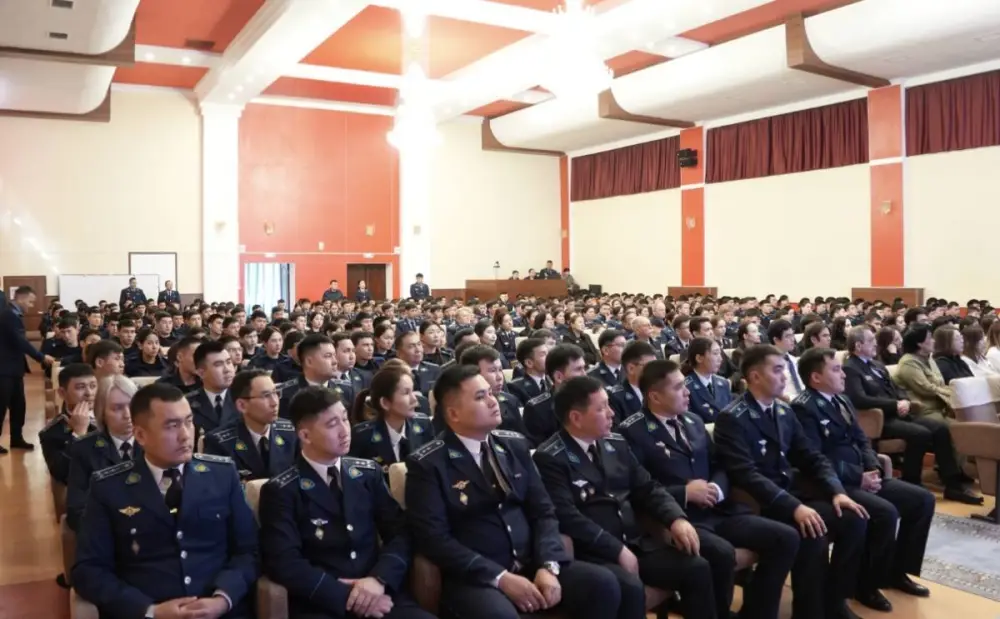 Международный конкурс навыков юристов и следователей прошел в Карагандинской академии МВД Павлодаре