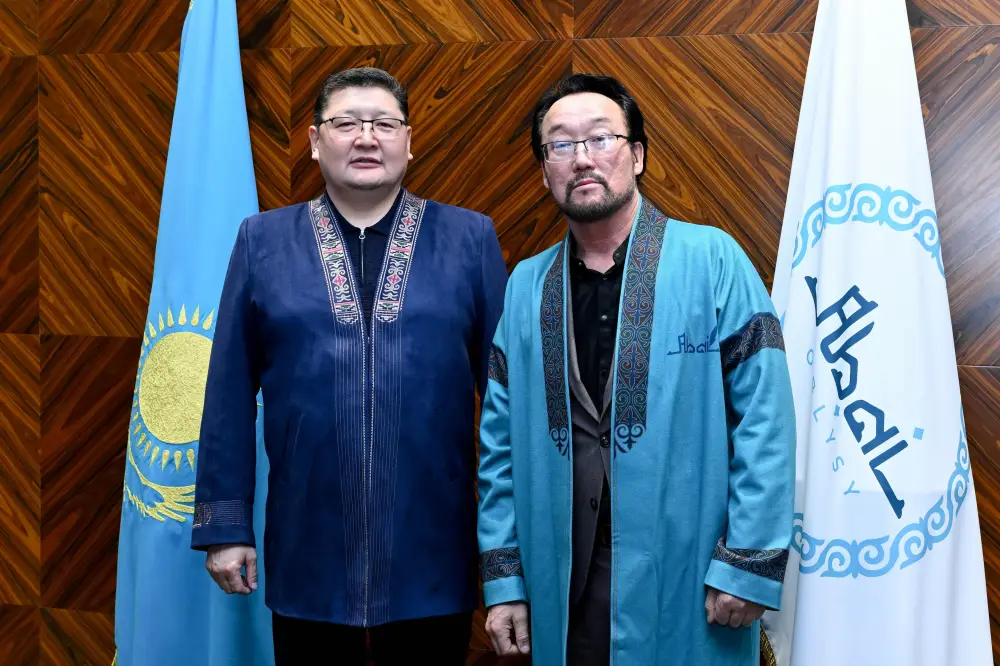 Аким области встретился с айтыскерами и деятелями искусства (10)