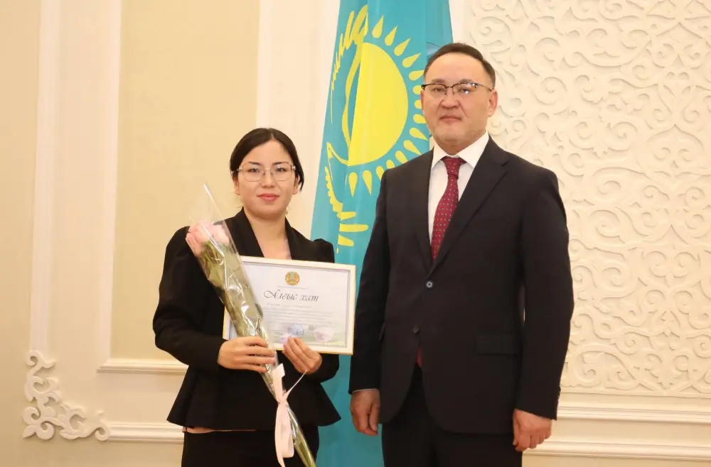 В Мангистау прошло торжественное мероприятие, приуроченное к Международному женскому дню (8)