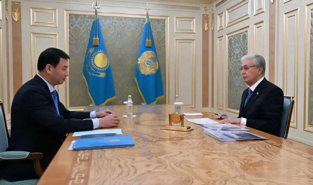 Обсуждение социально-экономических инициатив в Алматы на встрече с акимом Павлодаре