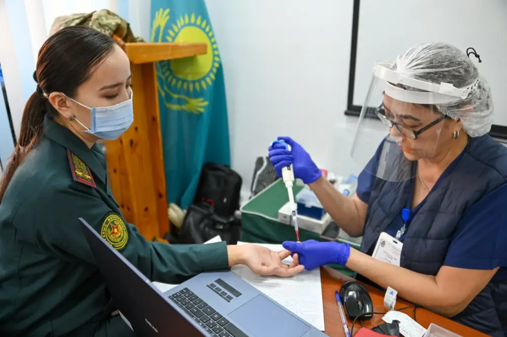 Кровь для жизни: военные медики на передовой донорства Павлодаре