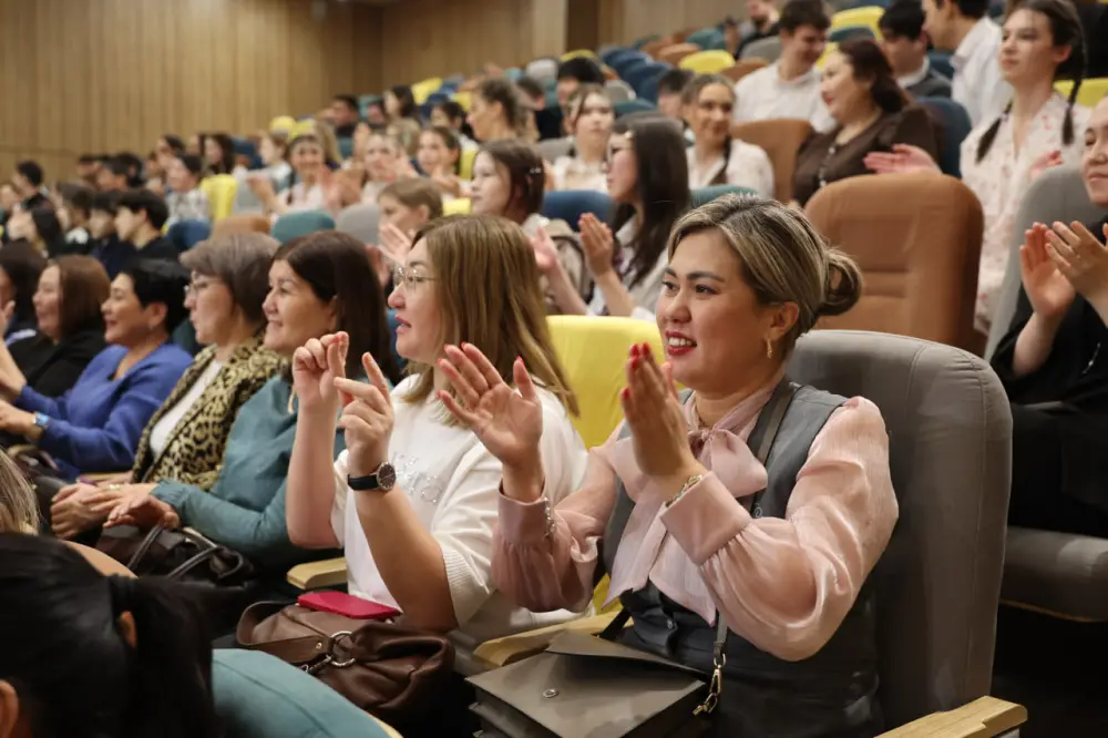 Гвардейцы провели патриотическую встречу со школьниками в Астане (3)