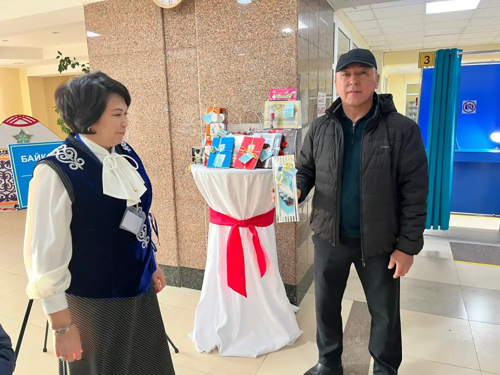 Голосование по Конституции началось в Казахстане Павлодаре