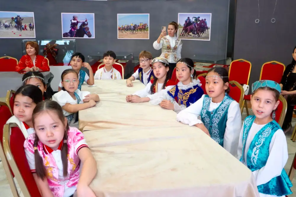 В Национальном центральном музее прошла программа, посвященная единству и межэтническому согласию с участием учащихся школы "Озат" Павлодаре