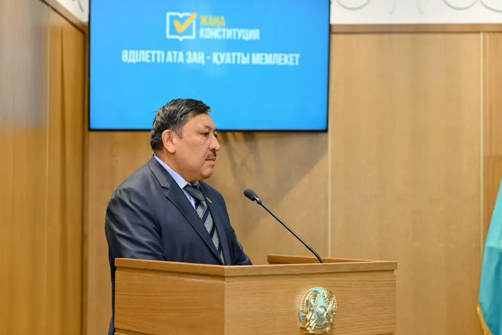 Члены общественного совета области Абай поддержали новый проект Конституции на встрече с акимом Павлодаре