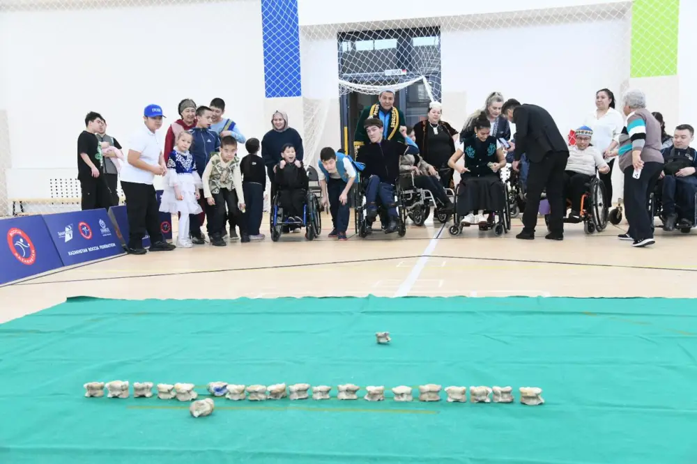 В столице провели инклюзивный турнир по национальной игре асық ату (4)