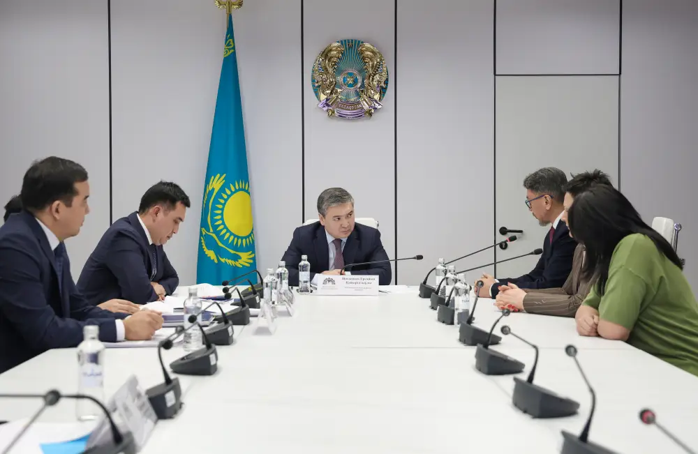 Приём граждан министром промышленности и строительства обсуждение проблем долевого и незаконного строительства Павлодаре