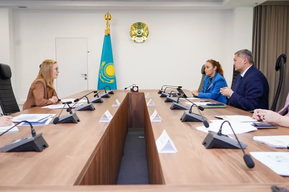 Министр науки и высшего образования провел встречу с представителями компании Google (2)