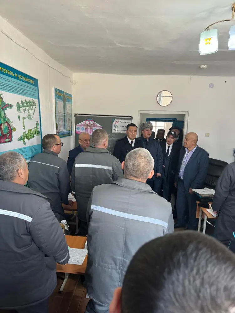 Омбудсмен ознакомился с условиями содержания осужденных в колонии №14 Павлодаре