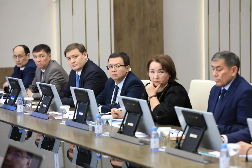 В Актобе рассмотрели вопросы противодействия коррупции и обеспечения безопасности в чрезвычайных ситуациях (5)