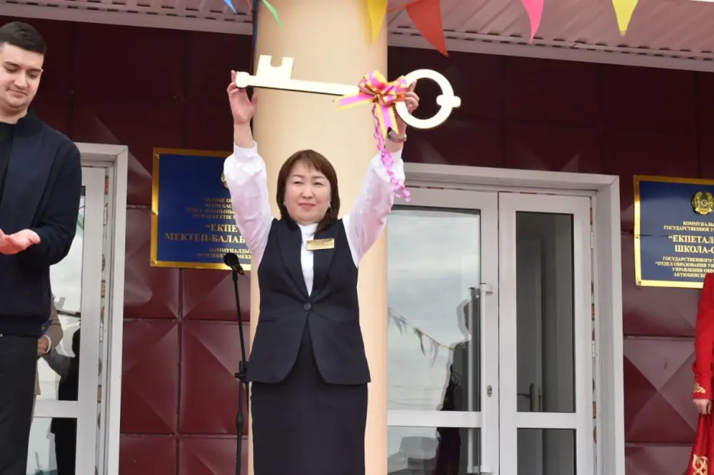 В Уиле открыли современный школьно-дошкольный комплекс (6)