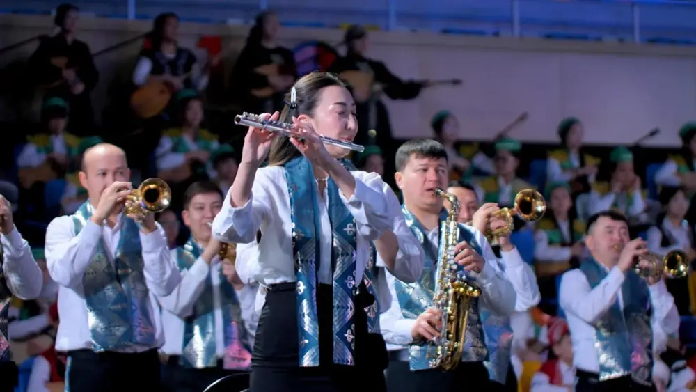 Кюй «Шернияз» и песня «Наурыз» прозвучали в исполнении 5 тысяч музыкантов в Астане (5)