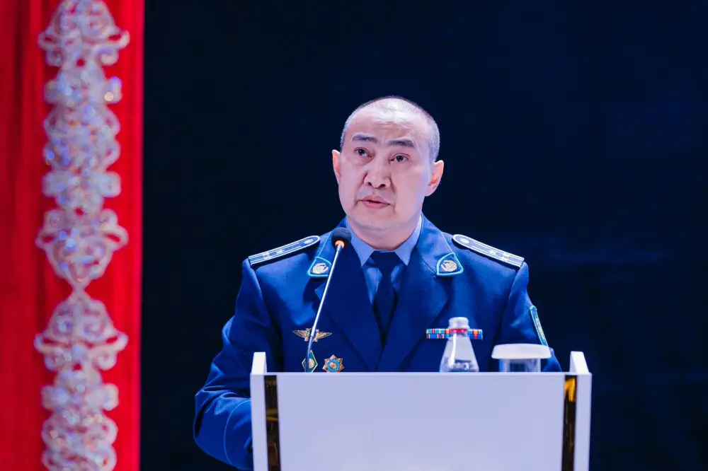 Вопросы безопасности в школах Атырау обсудили на встрече с участием акима области (9)