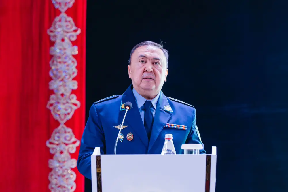 Вопросы безопасности в школах Атырау обсудили на встрече с участием акима области (8)