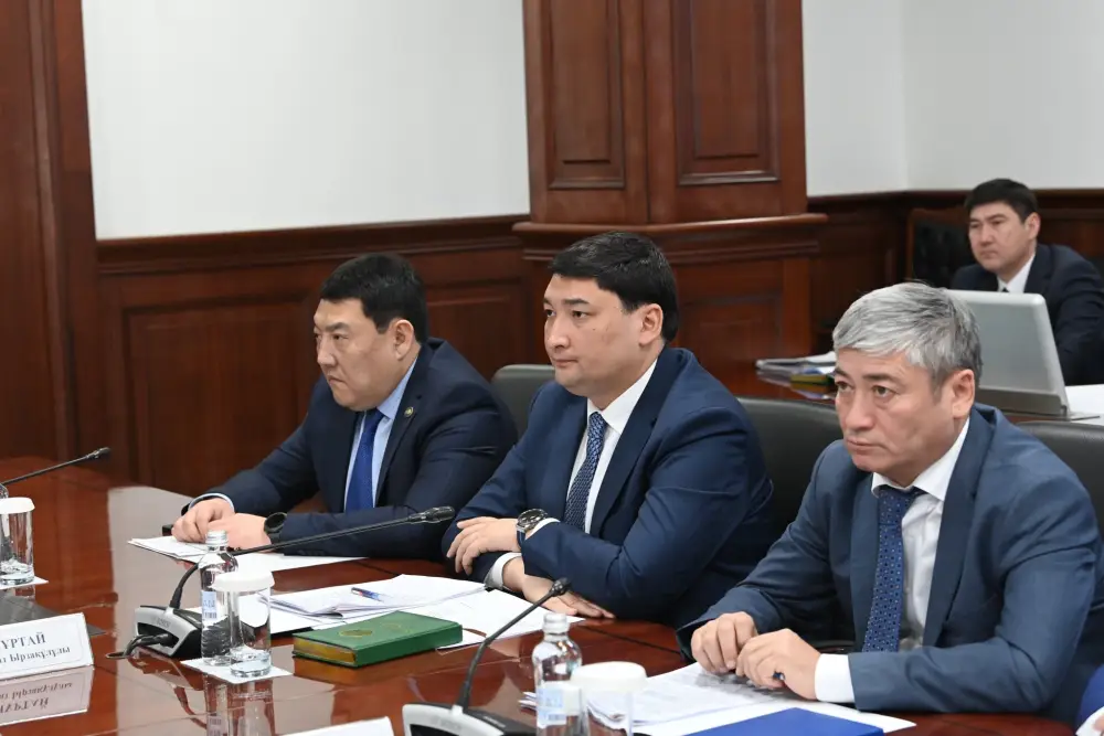 Заседание правительства: улучшение дорог в нашем городе Павлодаре