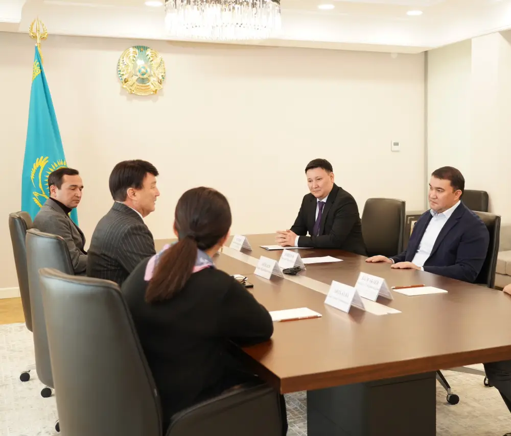 Встреча акима Туркестанской области с деятелями культуры для обсуждения развития искусства и поддержки инициатив Павлодаре