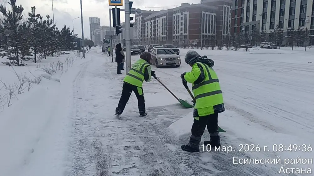 Обильный снегопад в Астане: активные меры по уборке снега с использованием более 1700 единиц спецтехники Павлодаре