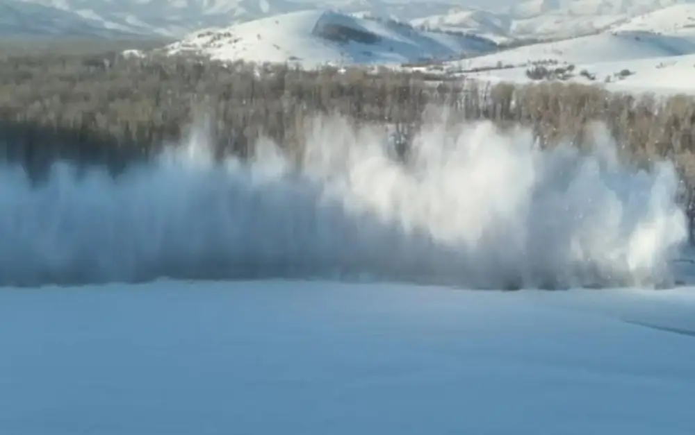 Восточный Казахстан: завершены взрывные работы на реках для предотвращения паводков Павлодаре