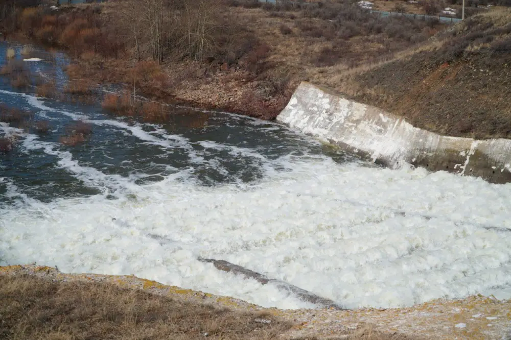 Аким Акмолинской области ознакомился с ходом противопаводковых мероприятий в г. Кокшетау (6)