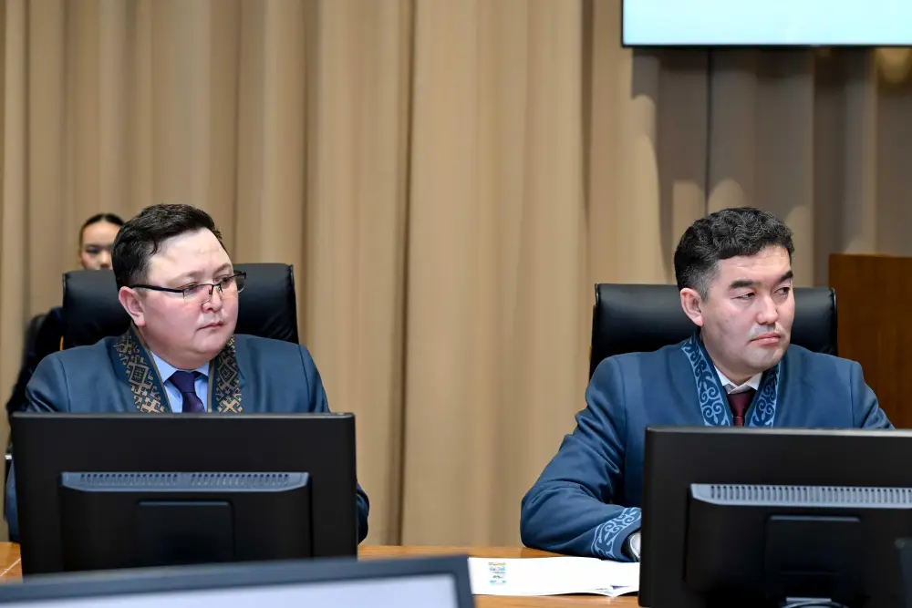 Аким области встретился с айтыскерами и деятелями искусства (9)