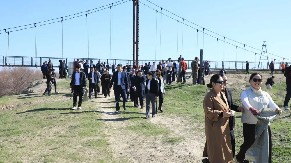 Экологическая акция в Арыси: жители объединяются для очистки берегов реки и защиты природы Павлодаре