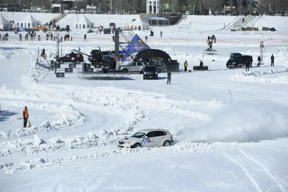 Традиционная ледовая гонка прошла на реке Есиль в Астане (3)