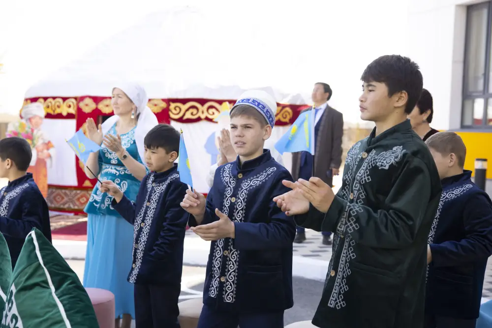 Аким области Марат Султангазиев поддержал детские инициативы на празднике Наурыз Павлодаре