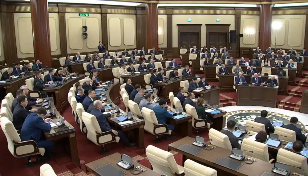 МАЖИЛИС ОДОБРИЛ В ПЕРВОМ ЧТЕНИИ НОВЫЙ ЗАКОН О ГОСУДАРСТВЕННОЙ СЛУЖБЕ Павлодаре