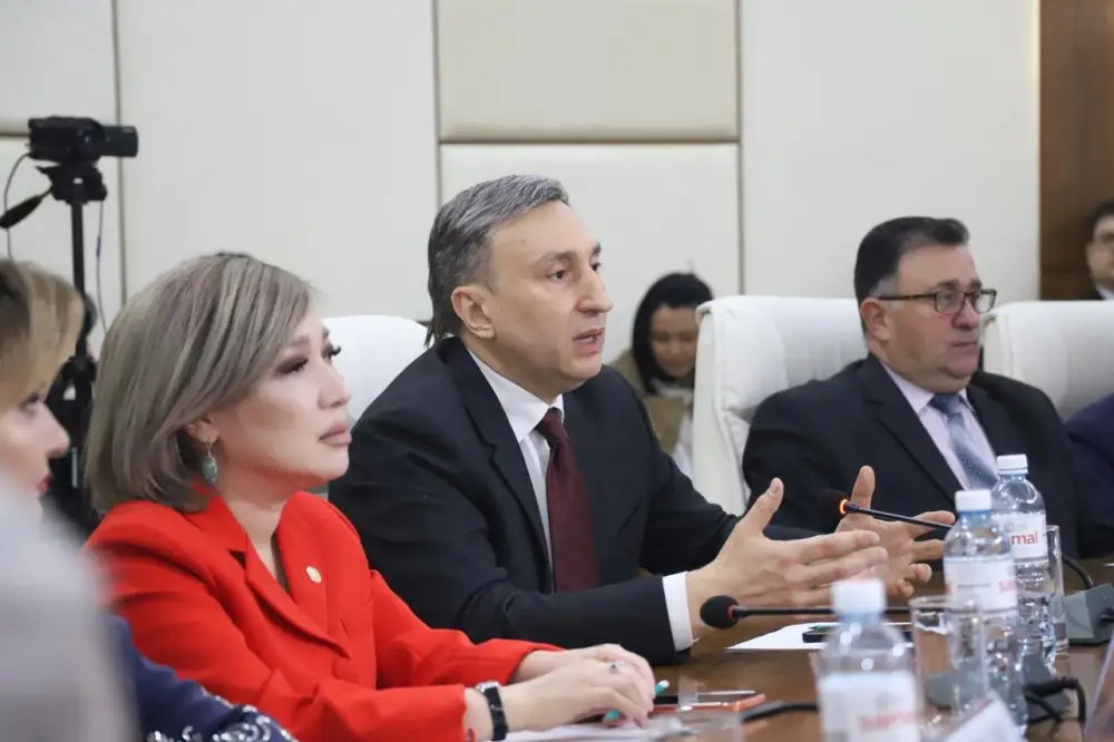 Республиканские этнокультурные объединения обсудили подготовку к референдуму (4)