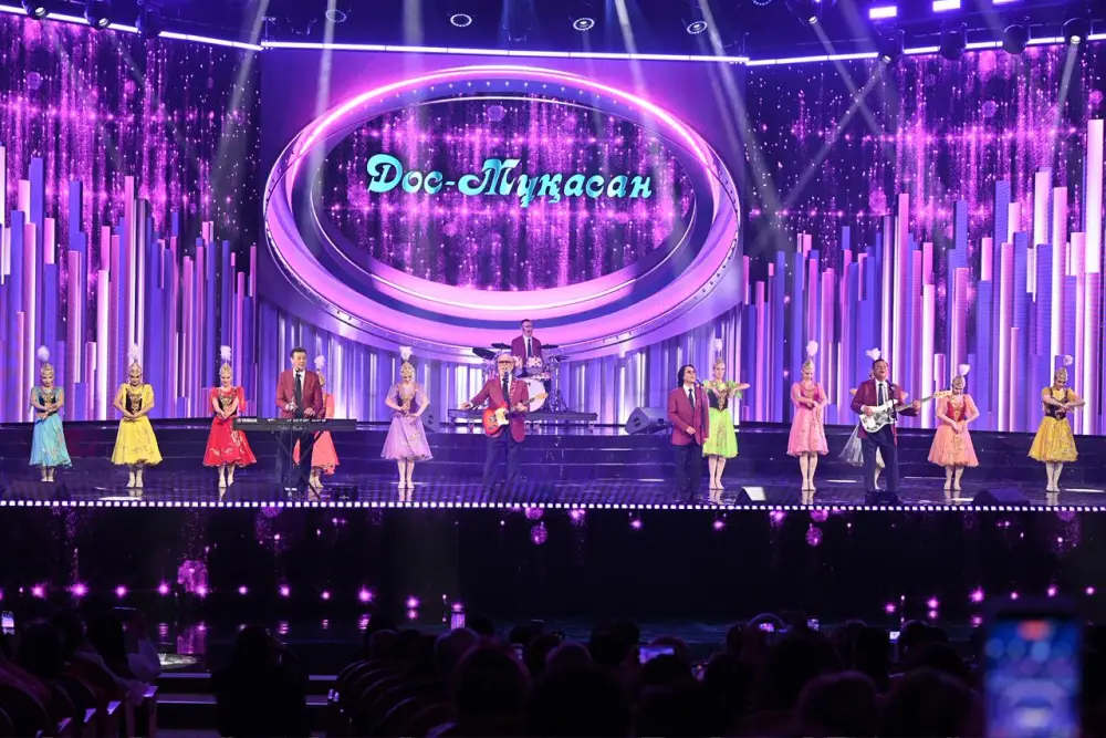 В Алматы прошел праздничный концерт «Әлемнің жарығы» к 8 Марта (2)