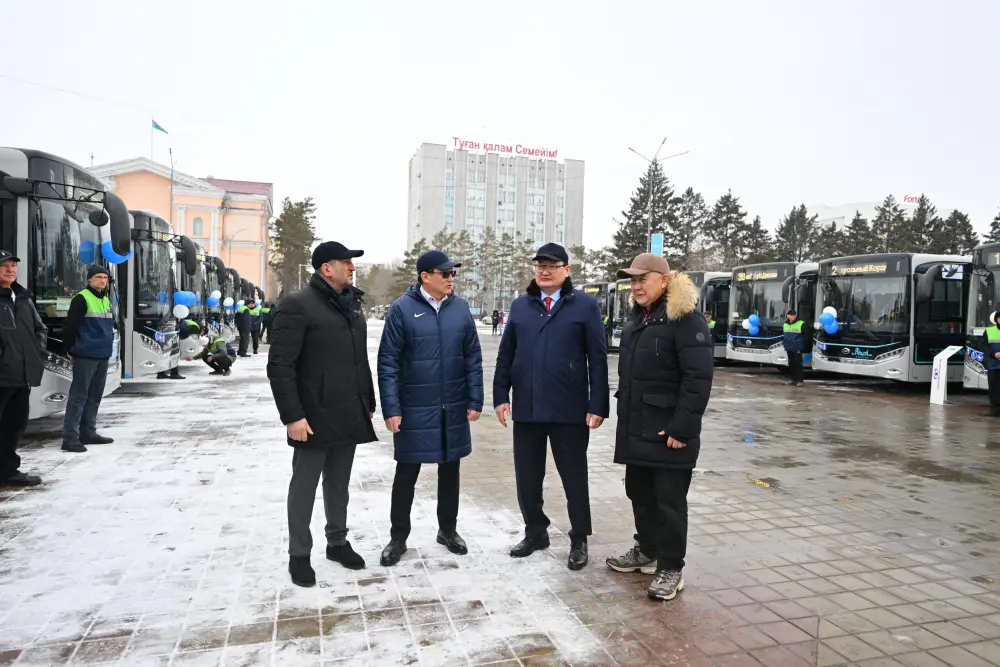 В Семее поступили 32 новых автобуса для общественного транспорта Павлодаре