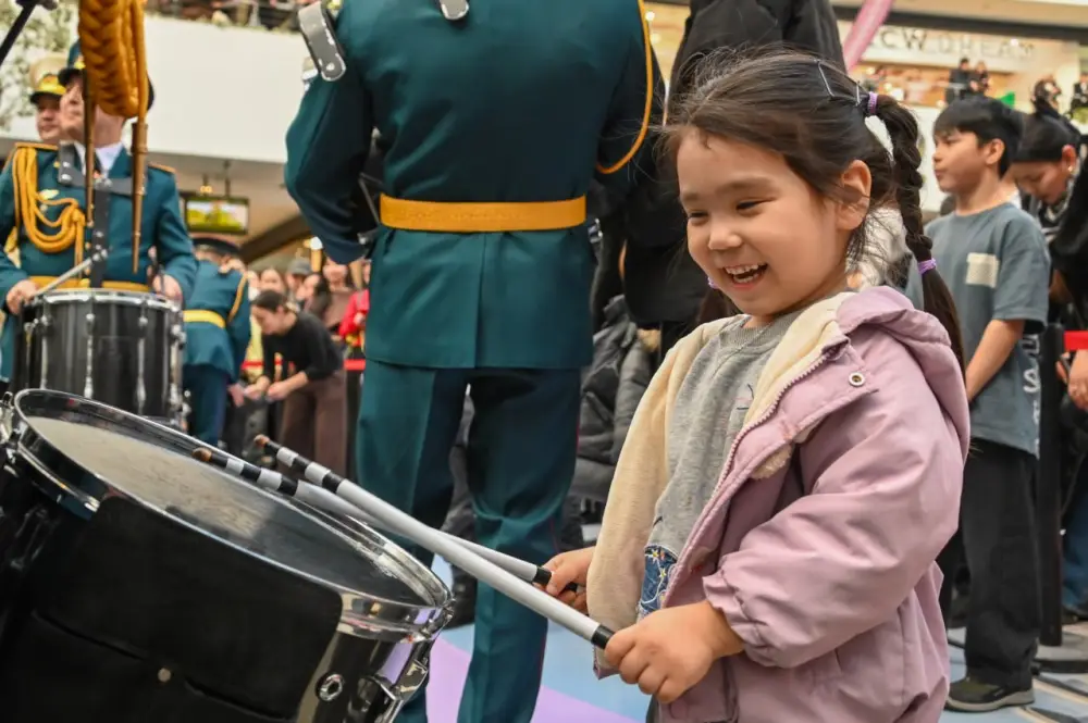 Военные музыканты Центрального военного оркестра выступили в Астане в честь Наурыза Павлодаре