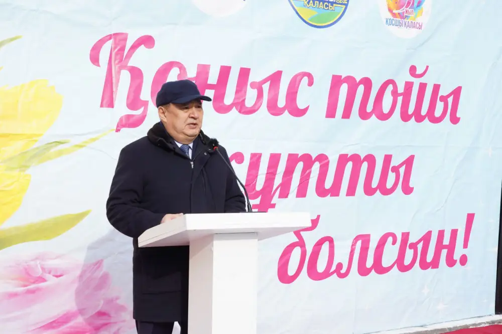 В г. Косшы вручены ключи от 40 квартир новосёлам (5)