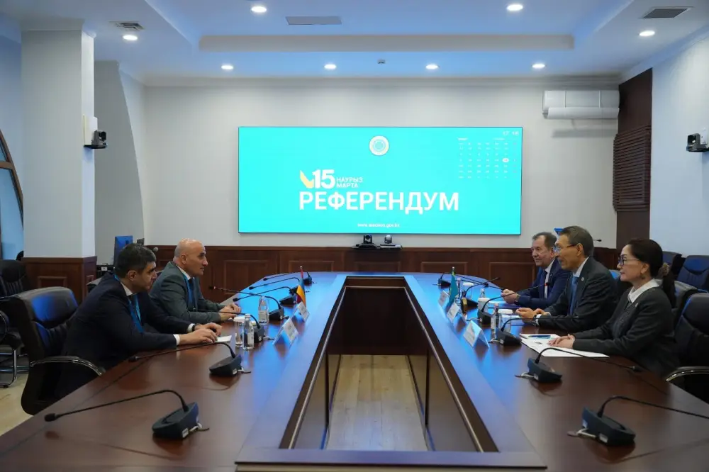 Референдум в Казахстане вызвал беспрецедентный интерес международных наблюдателей (10)