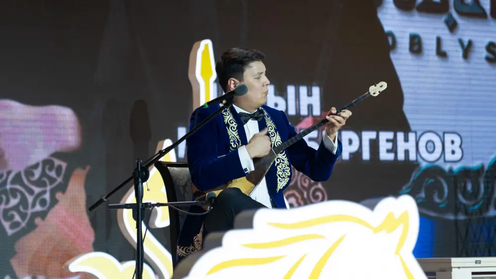 Акыны области Абай прошли в следующий этап республиканского командного айтыса (3)